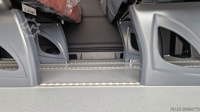 Minibus MERCEDES-BENZ Sprinter Lord Light 22 Sitzer 3 x Lagerfahrzeug