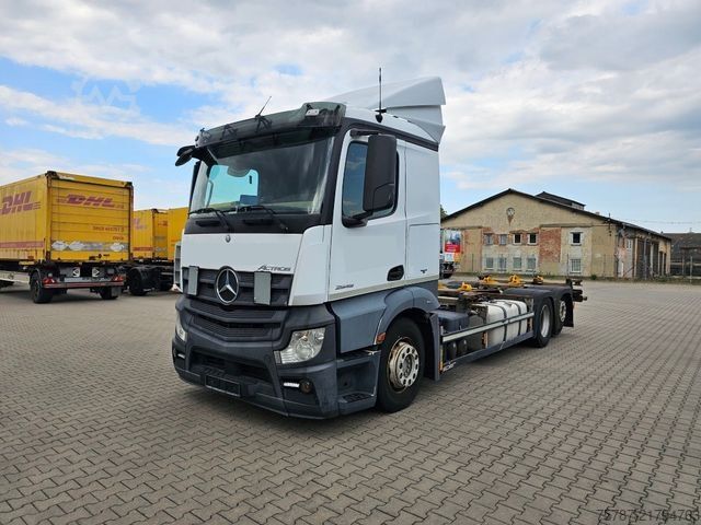 Ladbil med udskifteligt lad MERCEDES-BENZ 2545 BDF Twistlook, Klima, Euro 6, 2 x AHK