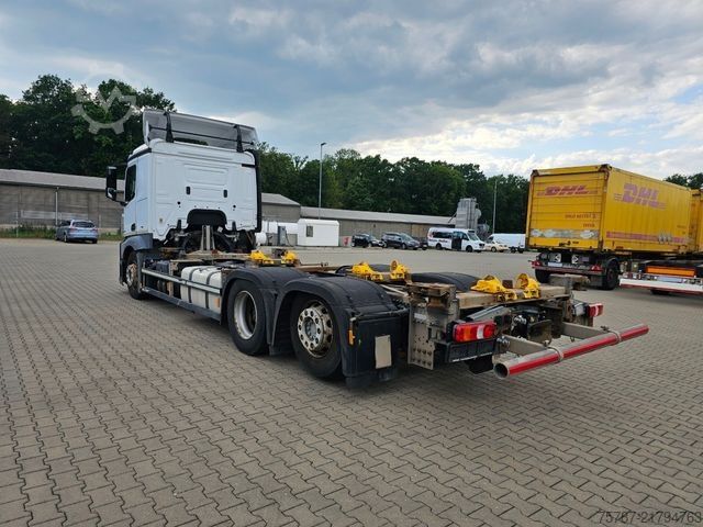 Ladbil med udskifteligt lad MERCEDES-BENZ 2545 BDF Twistlook, Klima, Euro 6, 2 x AHK