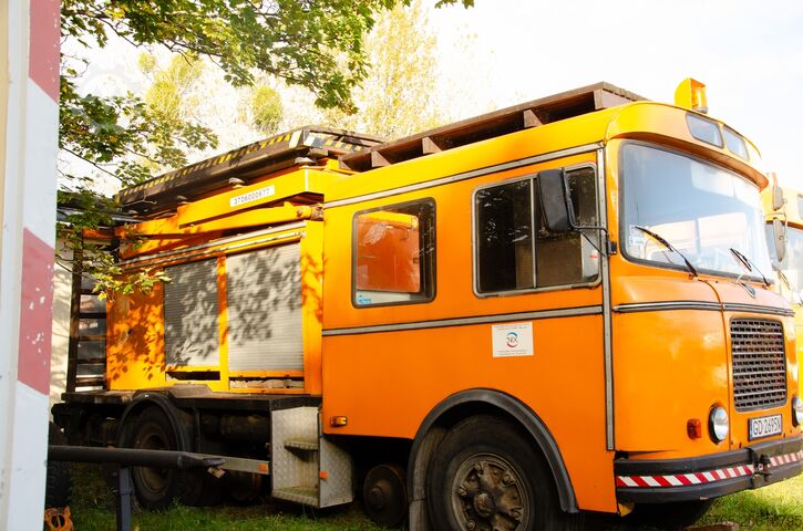 όχημα κοινής ωφελείας για ειδικές εργασίες Skoda 706 RT, Schörling VNP 500 HP