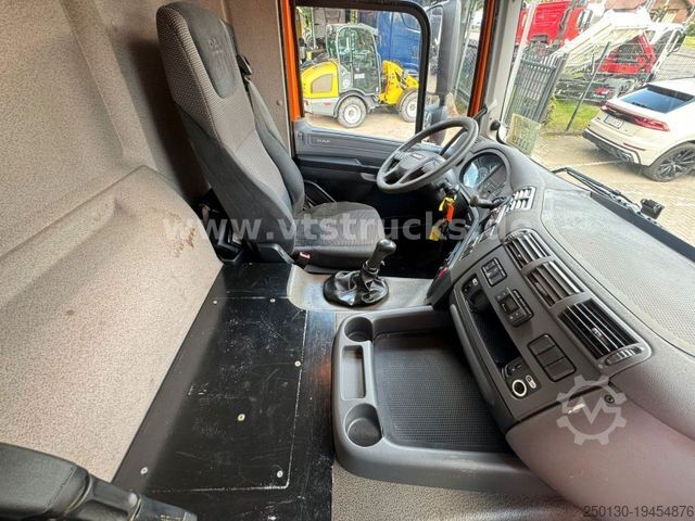 Kreaturvogn DAF CF 400 4x2 1.Stock Menke-Janzen Viehtransporter