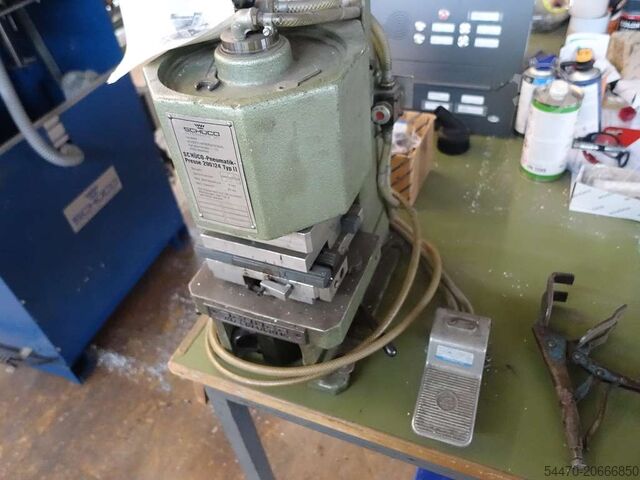 Pneumatische pers SCHÜCO II