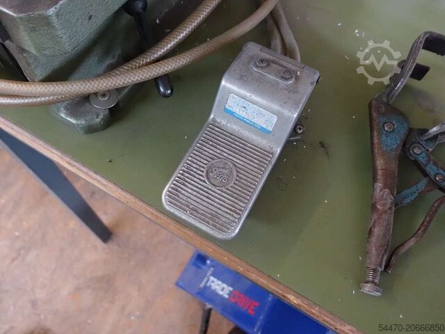 Pneumatische pers SCHÜCO II