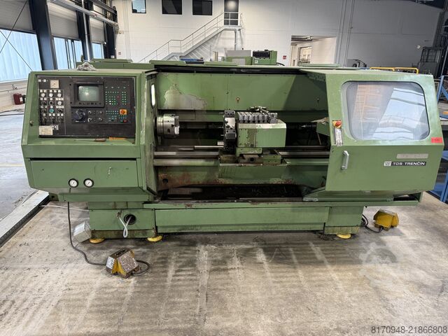 Leit-/Zugspindeldrehmaschine TOS Trenčín SUI 50 CNC