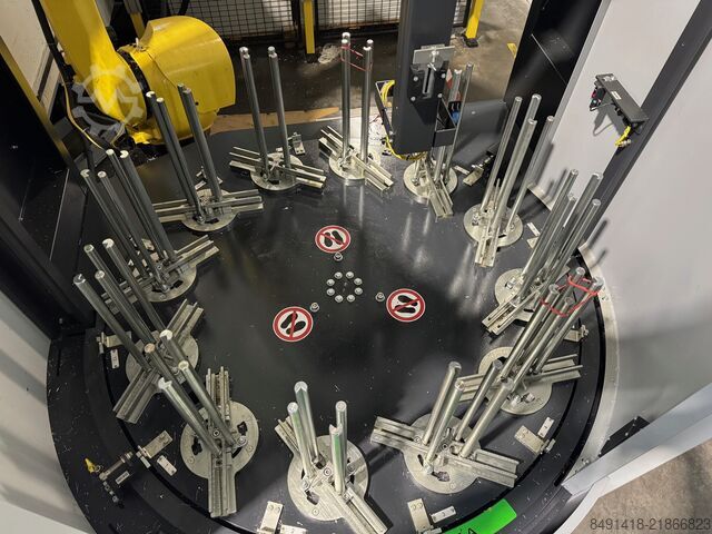 Manipulační robot pro CNC frézku Halter CNC Automation Millstacker Premium 25