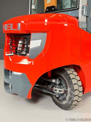 Μπροστινός φορτωτής ντίζελ Heli CPCD25-G3- Diesel - KUBOTA - 2,5t 4,7m - Garantie