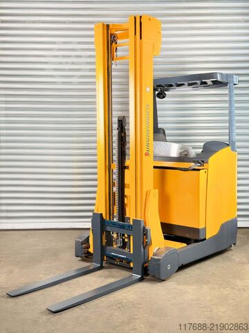 Reach truck Jungheinrich ETV 214 - Service Neu - Batteire 80% - Garantie