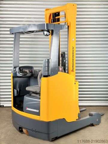 Reach truck Jungheinrich ETV 214 - Service Neu - Batteire 80% - Garantie