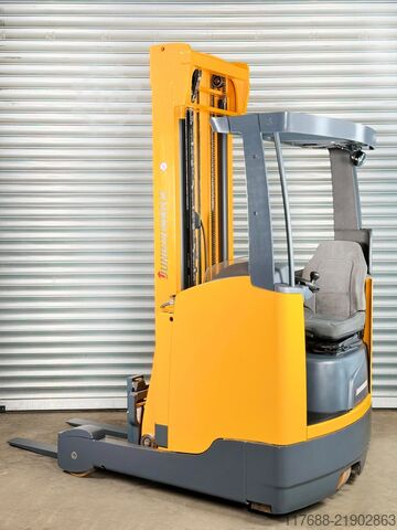 Reach truck Jungheinrich ETV 214 - Service Neu - Batteire 80% - Garantie