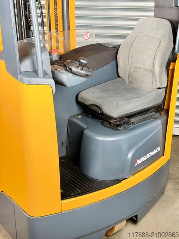 Reach truck Jungheinrich ETV 214 - Service Neu - Batteire 80% - Garantie