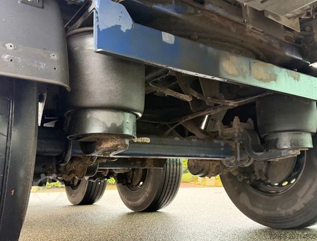 Walking floor semitrailer KRAKER CF-X2 WALKING FLOOR 2X STEERING AXLE TOP CONDITI