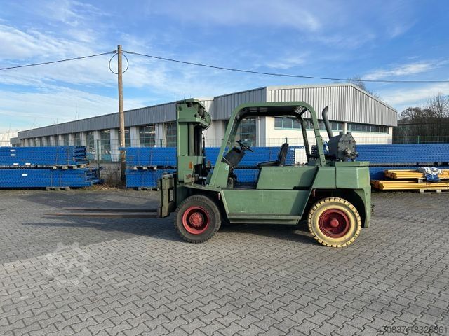 Off-road forklift JUNGHEINRICH DFG 75 / Triplex / Tragkraft 7.500 kg
