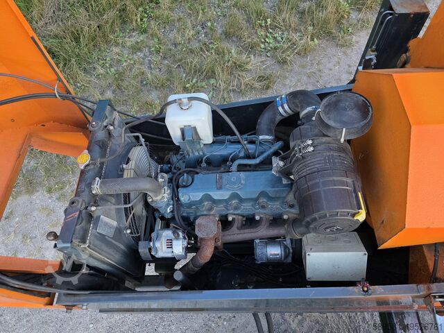Flishuggare på larvfötter, endast 817 drifttimmar Jensen A540 DiXL V-2203 Spider Niveau