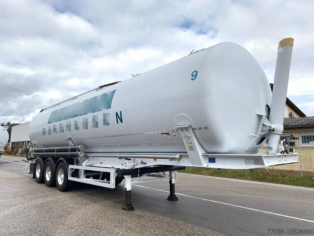 Aanhangwagens voor silo's FELDBINDER KIP 60.3 / 2.Stück 2016 / 3.Stück 2018