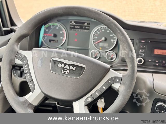 Grúa montada en camión MAN 26.480 TGX 6x2 Palfinger 23002 Fly-Jib  ca 21 m