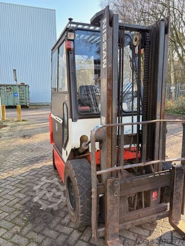 Heftruck Nissan 2,7t