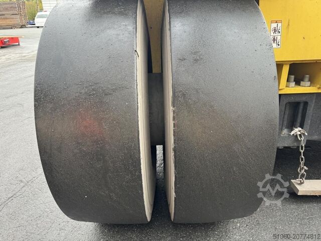 Full-container reach stacker Hyster RS46-33XD-62