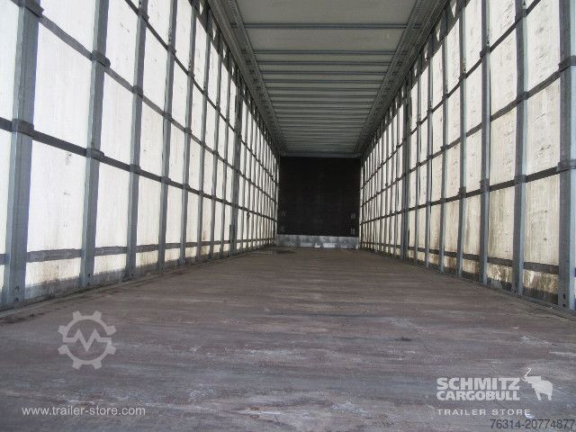 Öppen semitrailer med kapell Schmitz Cargobull Curtainsider Mega Getränke