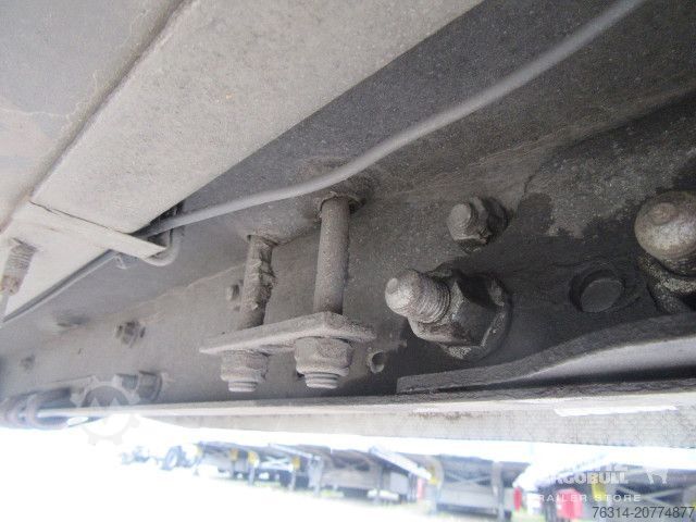 Öppen semitrailer med kapell Schmitz Cargobull Curtainsider Mega Getränke