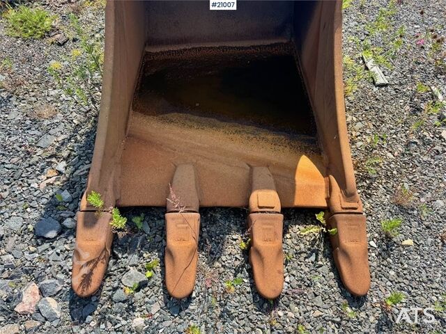 Skovl Ema Grave bucket w/ S70 attachment