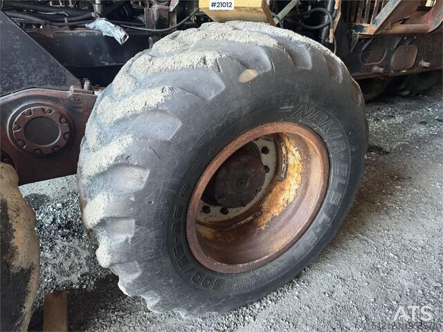 Radlader Valmet 840 Load carrier. repair object.