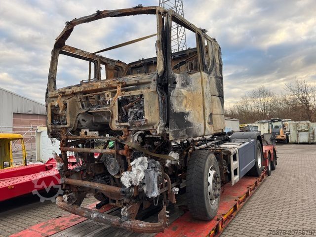 Τυπική μονάδα τράκτορα MAN TGX 18.510 Brandschaden