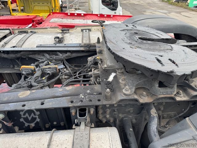 Τυπική μονάδα τράκτορα MAN TGX 18.510 Brandschaden