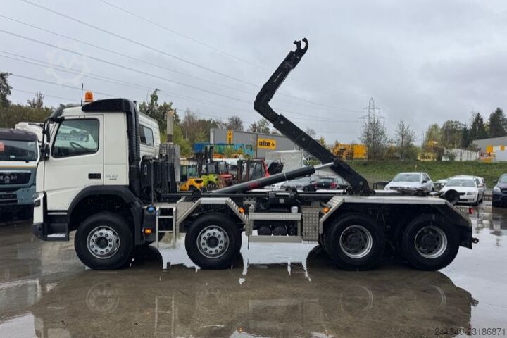 Kampós konténerszállító teherautó VOLVO FMX-500 8x4 Abrollkipper
