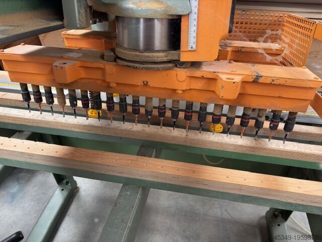 Alesatrice a linea di fori Scheer DB22