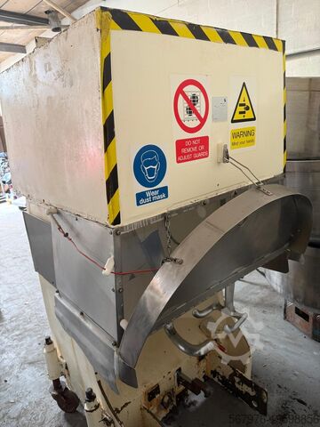 Cukrászati dagasztógép TBM Tecnopast Bakery Machines S.P.A. T500 ETT 350Kg Lifting Arm Pastry Mixer