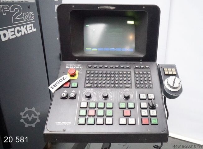 Fresadora de taller - Universal DECKEL FP 2 NC / DIALOG 11