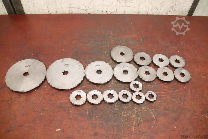 Verdeelhoofdstellen 18 stuks unbekannt Modul 1,5  127 bis 33 Zähne