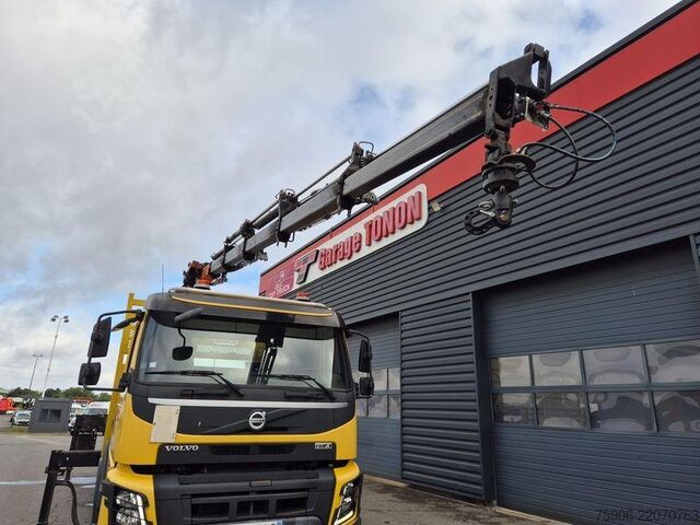 Camion plateau Volvo FMX