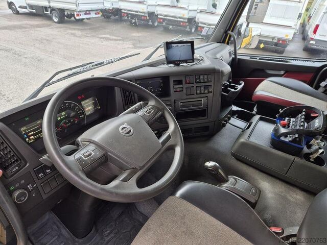 Camion plateau Volvo FMX
