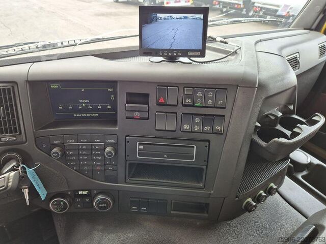 Camion plateau Volvo FMX