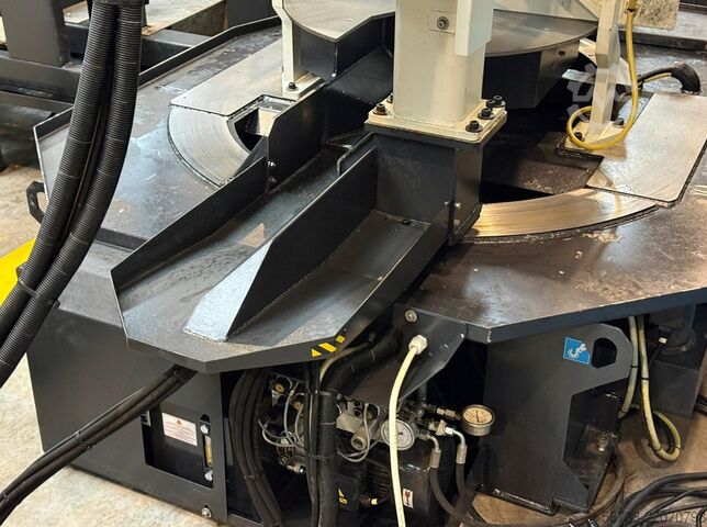 Félautomata szalagfűrész PEGAS Gonda 750 x 500 mm  CNC
