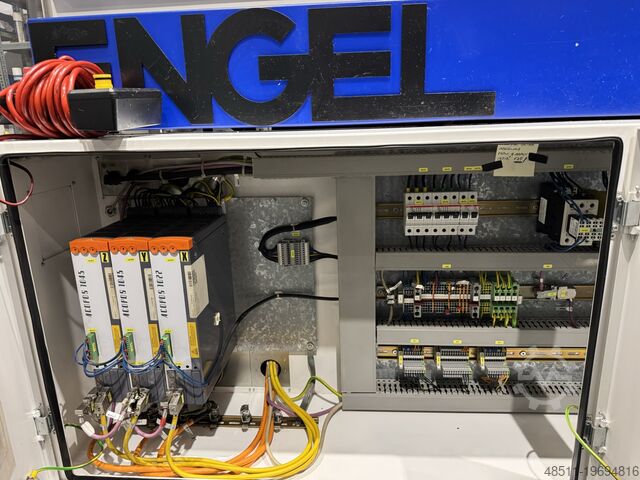 Máquina de moldagem por injeção Engel Victory Tech 500/110 Tech