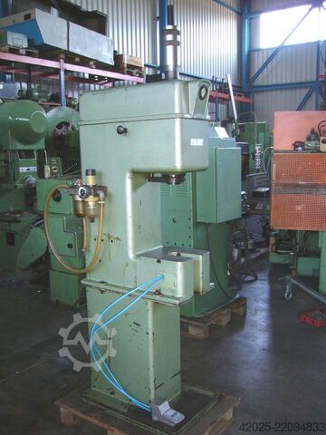 Pneumatikus prés DUNKES DZ 4