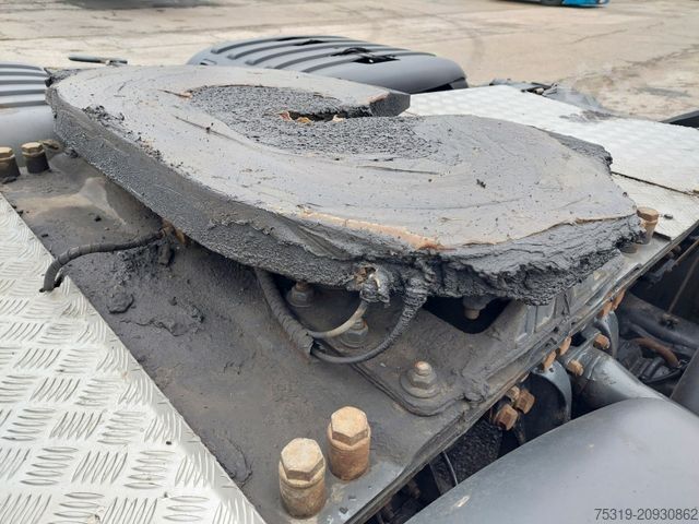 Standardni tegljač SCANIA R 440 LA6X2/4MNA