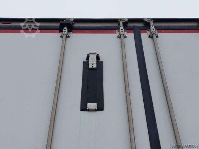 Køletrailer SCHMITZ CARGOBULL SKO 24 Thermo King SLXi 300