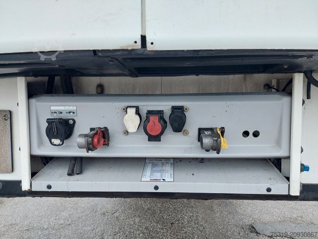 Køletrailer SCHMITZ CARGOBULL SKO 24 Thermo King SLXi 300