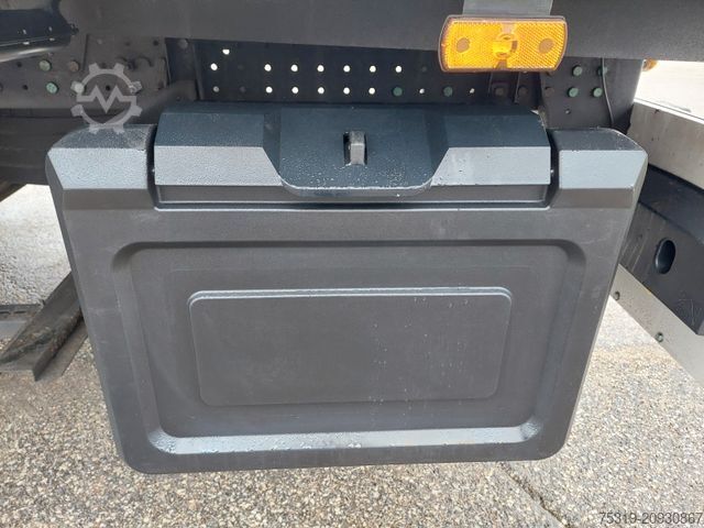 Køletrailer SCHMITZ CARGOBULL SKO 24 Thermo King SLXi 300