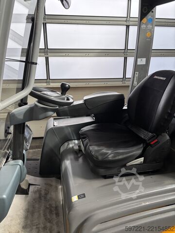 Електрични – 3 точка Jungheinrich EFG 215  Triplex
