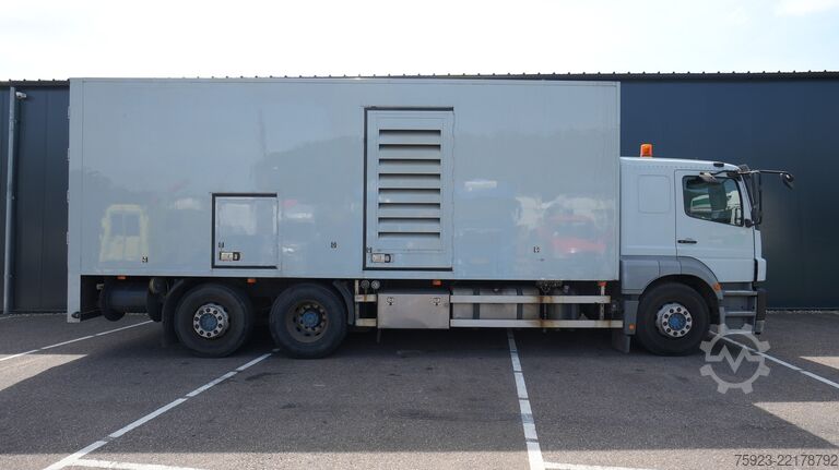 Resväska Mercedes-Benz AXOR 2529 6x2 Closed box with Woma high pressur...