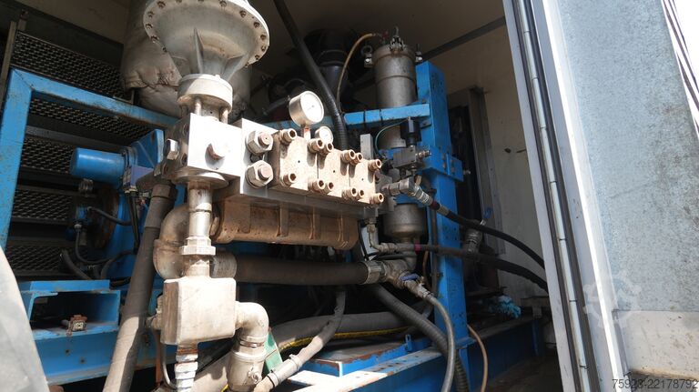 Resväska Mercedes-Benz AXOR 2529 6x2 Closed box with Woma high pressur...