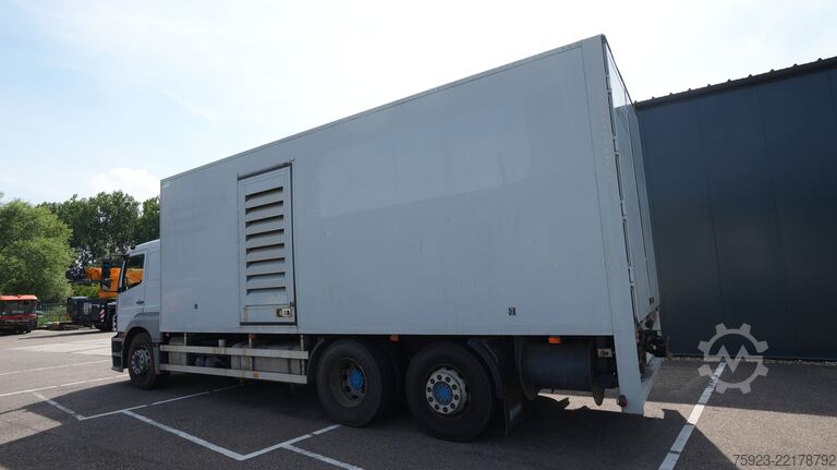 Resväska Mercedes-Benz AXOR 2529 6x2 Closed box with Woma high pressur...