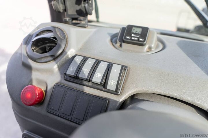 Teleszkópos rakodó Manitou MRT 2550