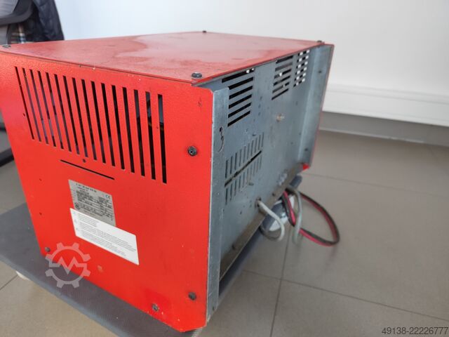 Forklift aküsü için 24 V 40 A şarj cihazı Indatron - Linde STE 24/40 EUW