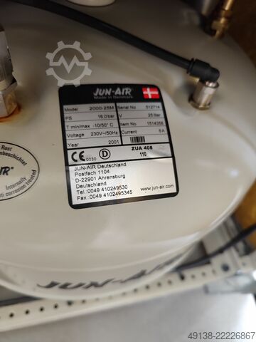 Piston compressor, oil-free in soundproof enclosure JUN-AIR 2000-25M