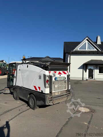 Barredora de calzadas Bucher - GMeiner - Giletta CX 202